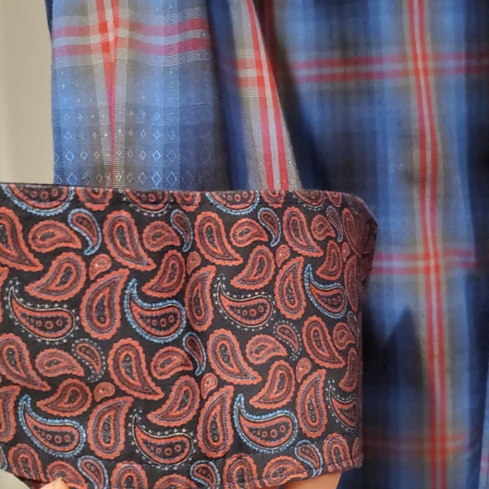 Robert Graham button down - Picture 3 of 5